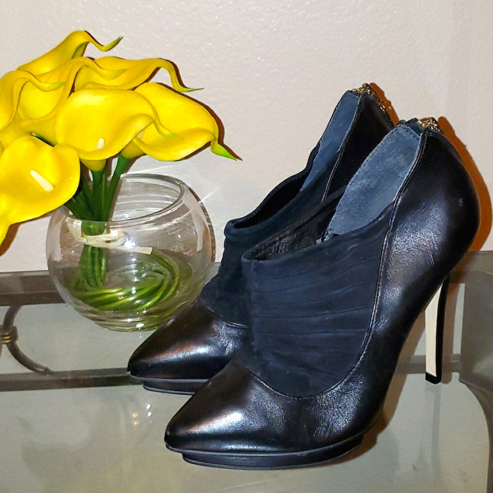 ALDO BLACK ANKLE BOOTIES SIZE 6